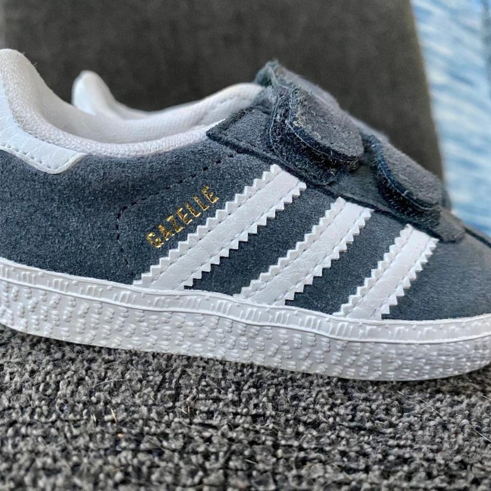 adidas Gazelle OrthoLite Suede Grey hook-and-loop Toddler Sneakers size 5K